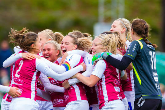 Uppsalas spelare jublar