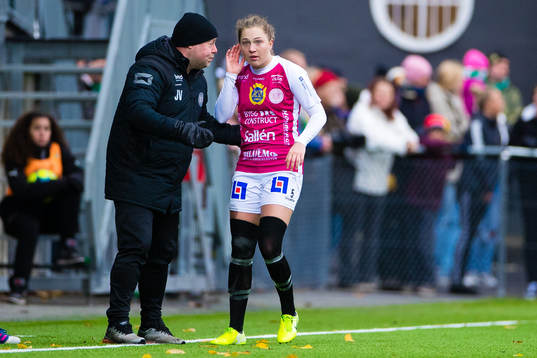 Uppsalas tränare Jonas Valfridsson och Märta Säfström