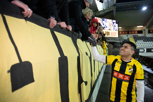 Häckens Paulinho tackas fansen