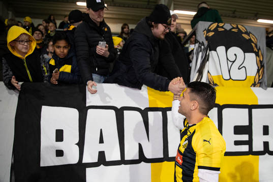 Häckens Paulinho tackas fansen