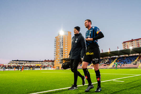 Sirius Daniel Jarl lämnar planen