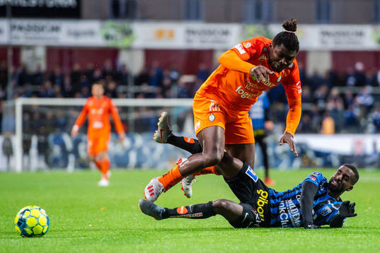 AFC Eskilstunas Onyedikachukwu Samuel Nnamani och Sirius