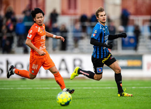 AFC Eskilstunas Soya Takahashi och Sirius Sam Lundholm