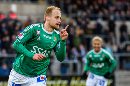 Brages Anton Lundin jublar