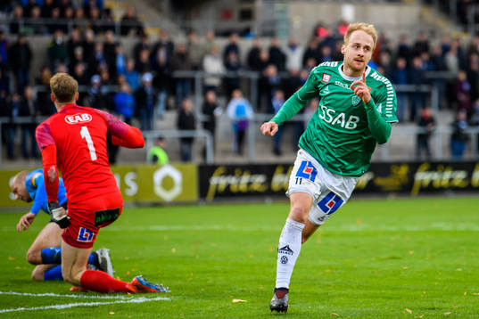 Brages Anton Lundin jublar