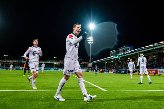 Fredrik Torsteinbø of Viking celebrates