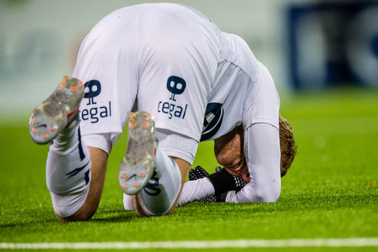 Even Østensen of Viking in pain