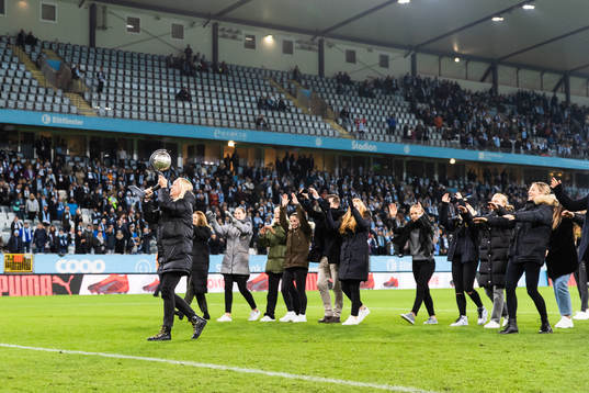 Rosengårds Caroline Seger med lagkamrater hyllas för sitt