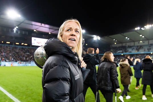 Rosengårds Caroline Seger med lagkamrater hyllas för sitt