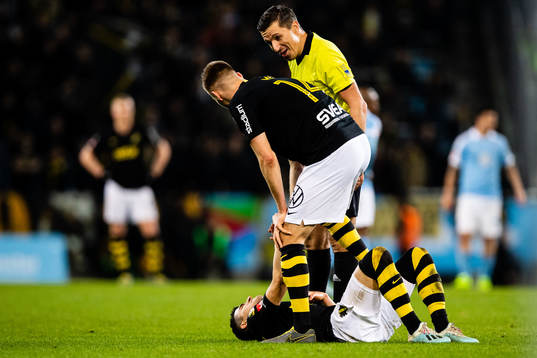 s Tarik Elyounoussi har ont