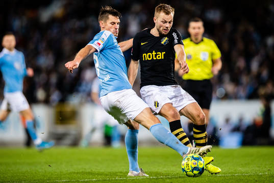 s Sebastian Larsson