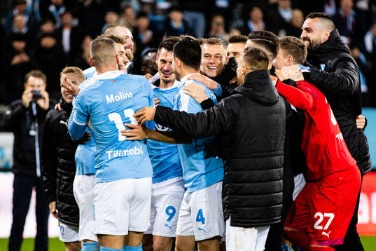 Malmö FFs spelare jublar
