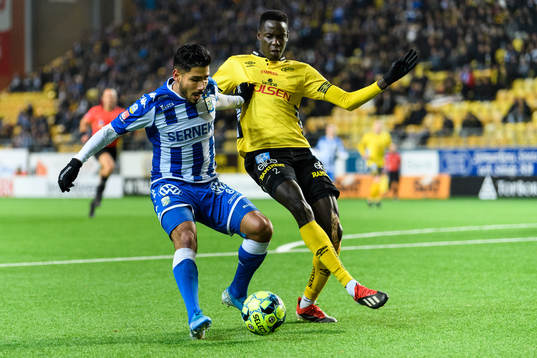 IFK Göteborgs Hosam Aiesh och Elfsborgs Joseph Okumu