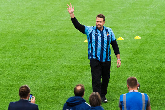 Daniel Ståhl hyllas för sitt VM-guld i diskus