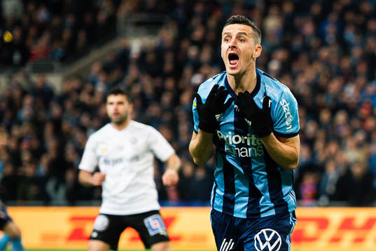 Djurgårdens Haris Radetinac reagerar mot domaren