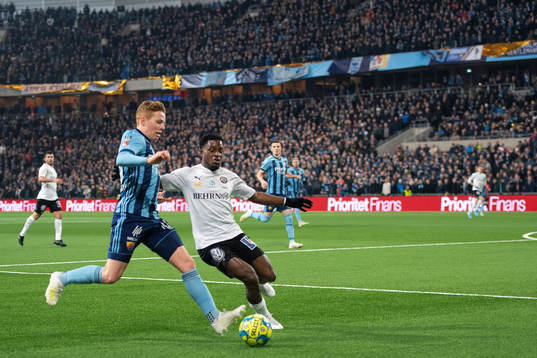 Djurgårdens Aslak Witry och Örebros Kevin Wright