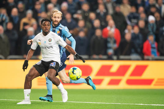 Örebros Kevin Wright och Djurgårdens Curtis Edwards