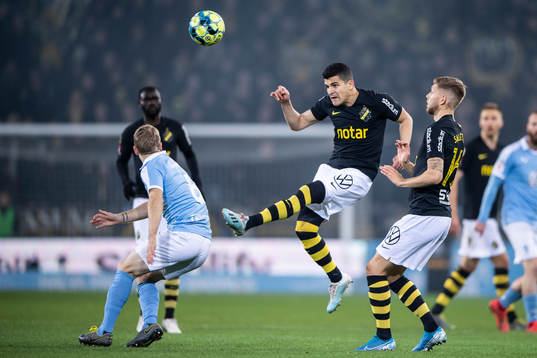 s Tarik Elyounoussi