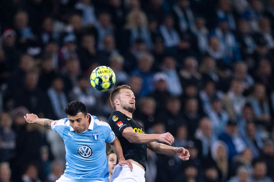 s Sebastian Larsson