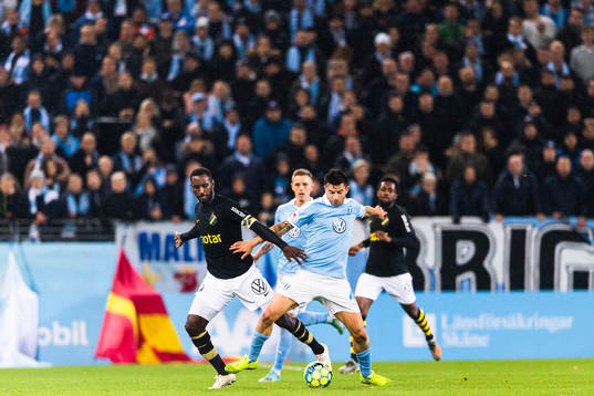s Henok Goitom och Malmö FFs Behrang Safari
