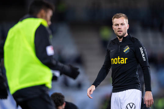 s Sebastian Larsson