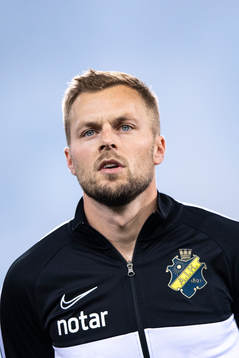s Sebastian Larsson