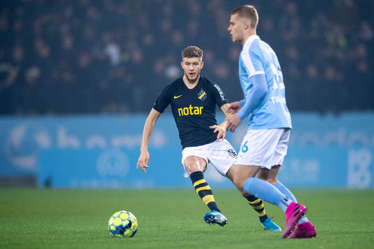 s Anton Saletros och Malmö FFs Felix Beijmo