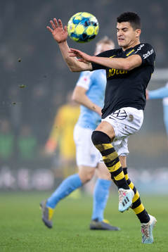 s Tarik Elyounoussi