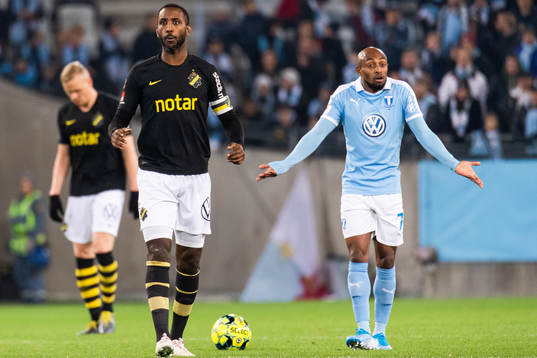 s Henok Goitom och Malmö FFs Fouad Bachirou