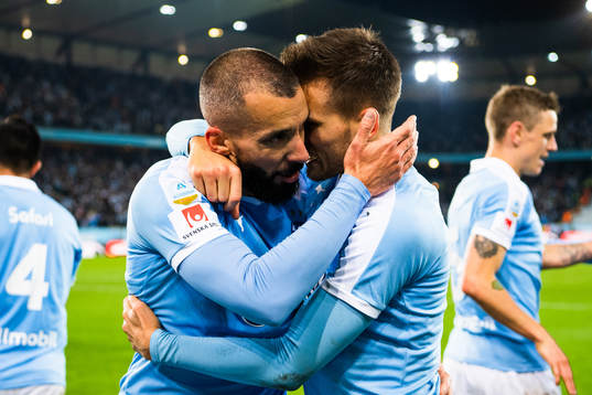 Malmö FFs Guillermo Molins och Arnór Traustason jublar