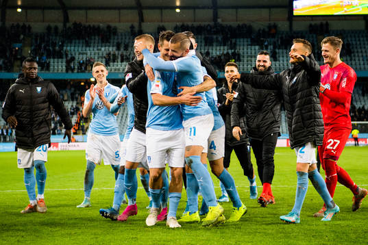 Malmö FFs Markus Rosenberg hyllas av lagkamraterna