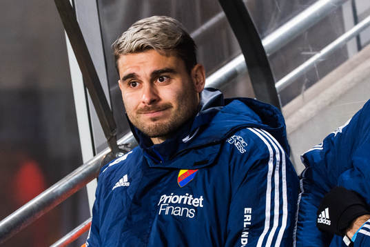 Djurgårdens Astrit Ajdarevic på bänken