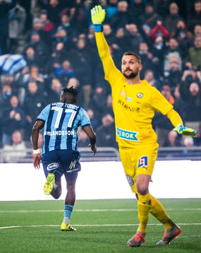 Djurgårdens Mohamed Buya Turay jublar