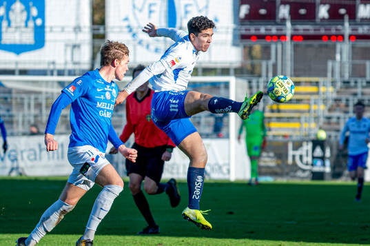 Norröpings Lucas Lima i luften tunder U21-finalen mellan