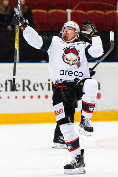 Malmö Redhawks Marcus Björk jublar