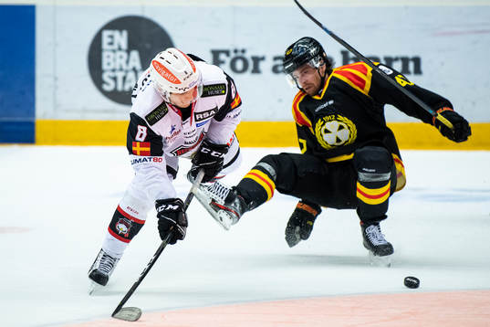 Malmö Redhawks Johan Olofsson och Brynäs Eric Norin