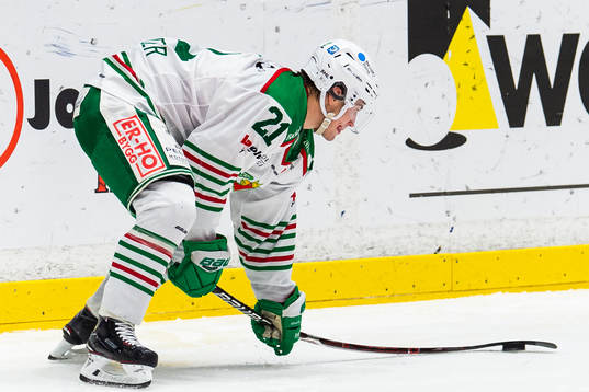 Rögles Nils Höglander gör 0-2