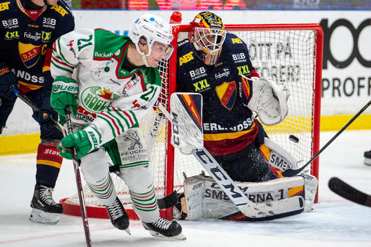 Djurgårdens målvakt Niklas Svedberg släpper in 0-2