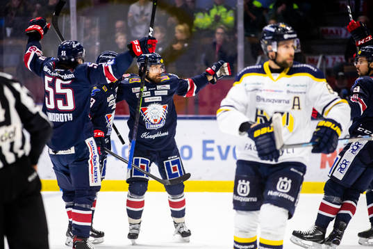 Linköpings Linköpings Konstantin Komarek jublar