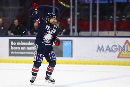 Linköpings Jarno Kärki jublar