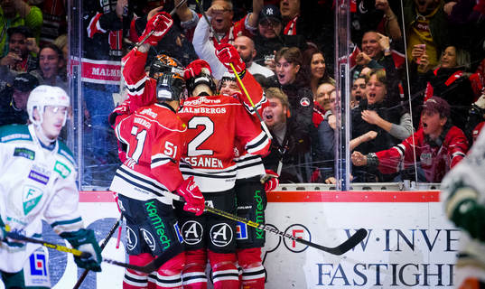 Örebros Marcus Weinstock gör 1-0 och jublar