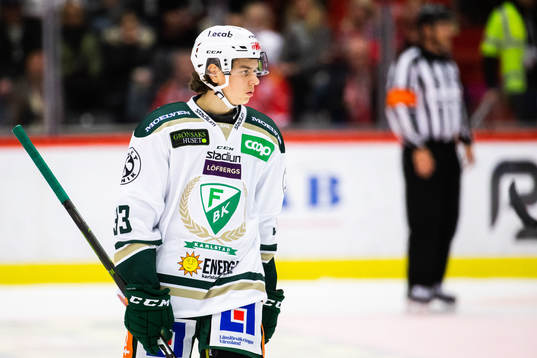 Färjestads Albert Johansson deppar