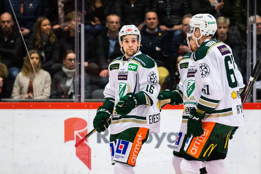 Färjestads Lucas Ekeståhl-Jonsson deppar med lagkamrater