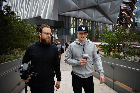 Henrik Sjöberg, reporter Hockeynews.se, and Lias