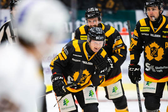 Skellefteås Tuomas Kiiskinen jublar