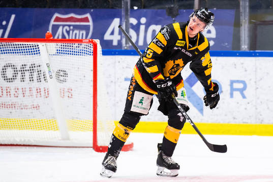Skellefteås Philip Broberg har ont