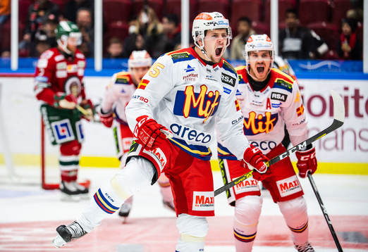 Malmö Redhawks Carl Persson jublar