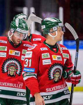 Frölundas Brandon Gormley och Nicklas Lasu deppar