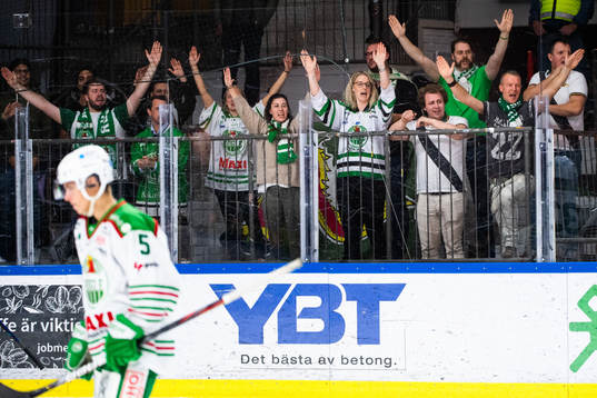 Rögles supportrar tackar spelarna