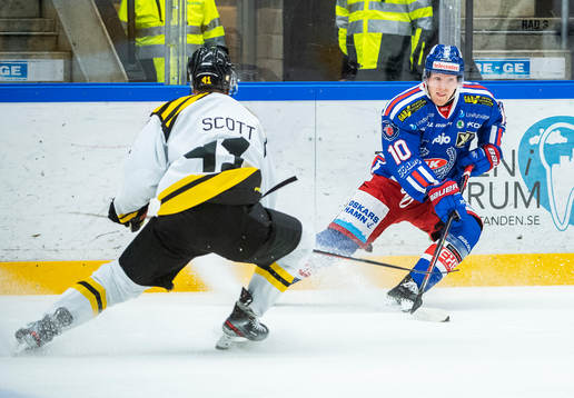 Oskarshamns Nicklas Heinerö och Brynäs Greg Scott